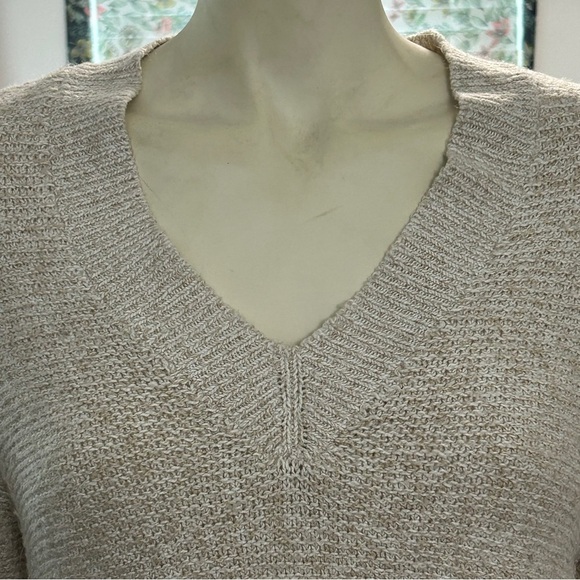 J. JILL Oversized Fit V-Neck Sweater Women’s Size Medium - Picture 12 of 14